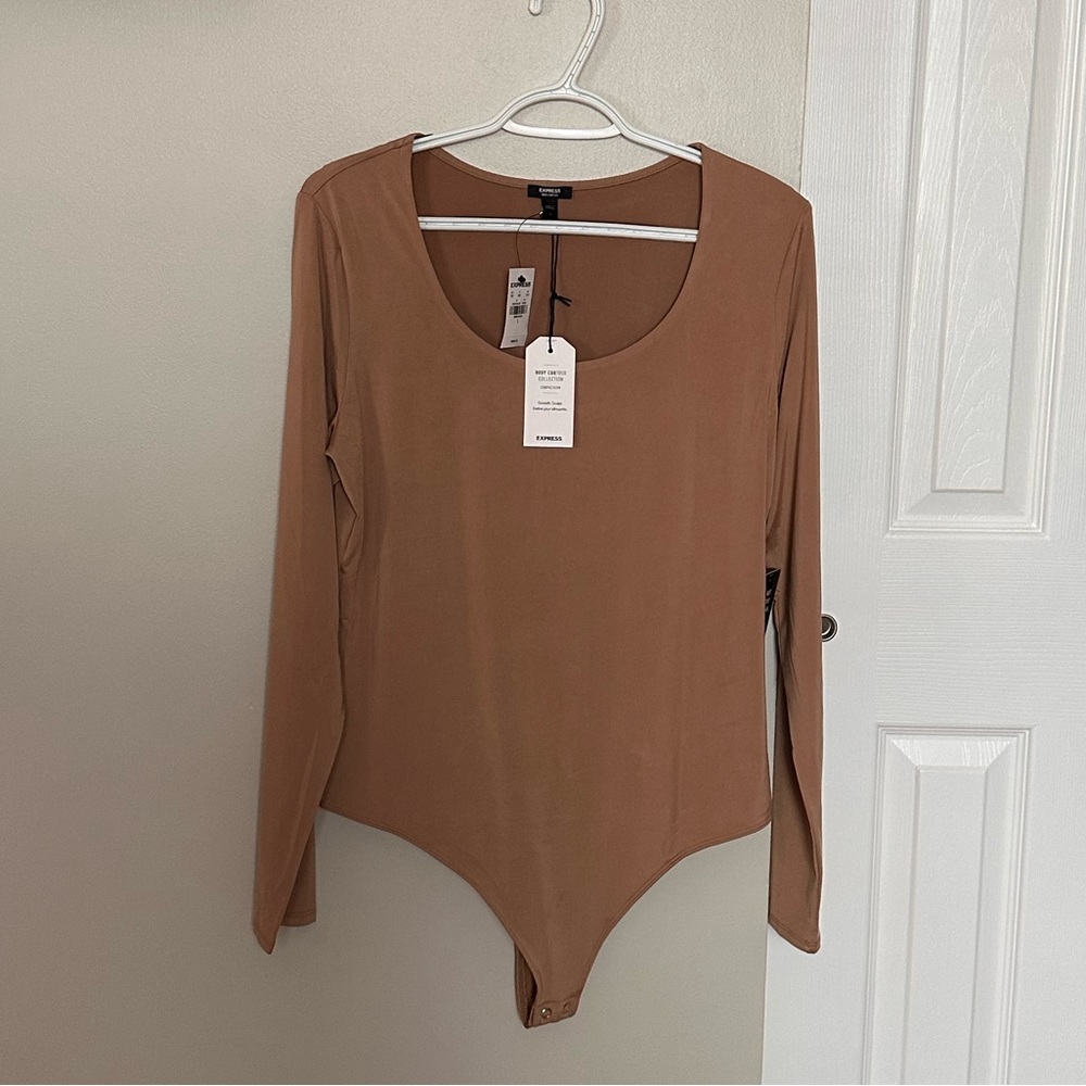 (NWT) Long sleeve silky Express body contour bodysuit